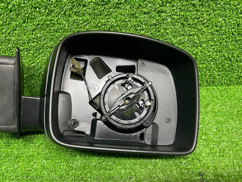 Зеркало правое, Москва