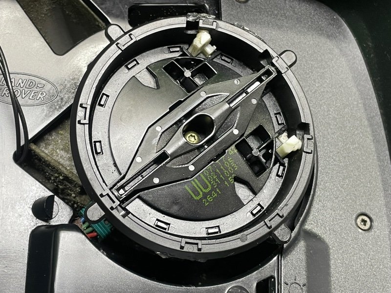 Зеркало правое, Москва