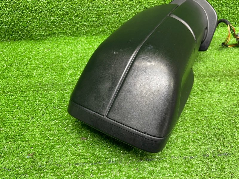 Зеркало правое, Москва