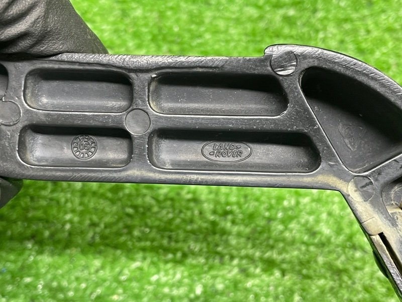 Поводок стеклоочистителя передний, Москва