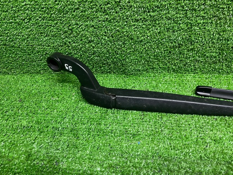 Поводок стеклоочистителя передний, Москва