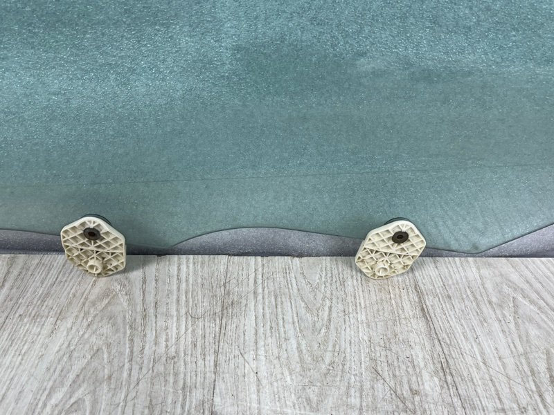 Стекло двери передней левой, 2000 рублей, Москва