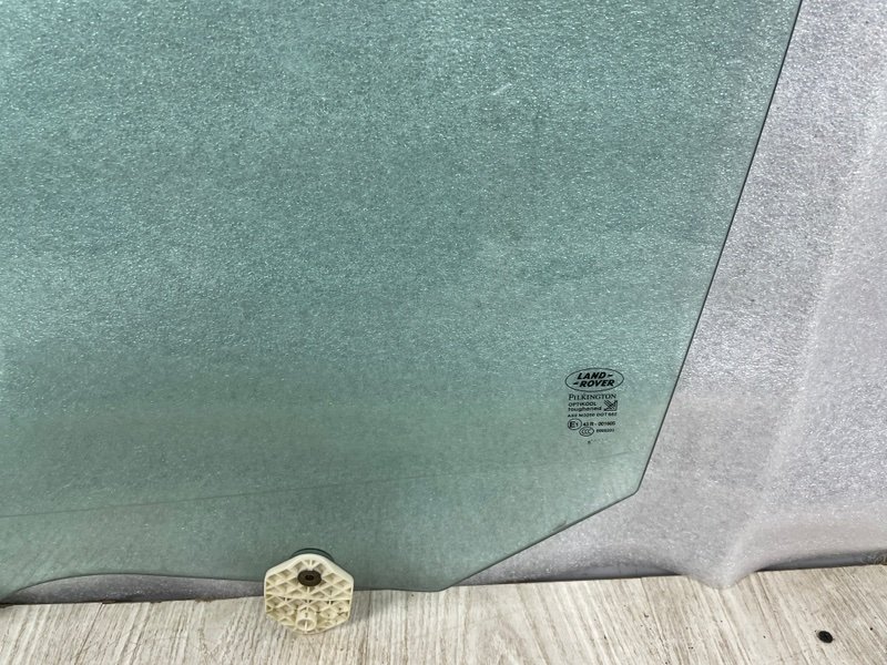 Стекло двери передней левой, 2000 рублей, Москва