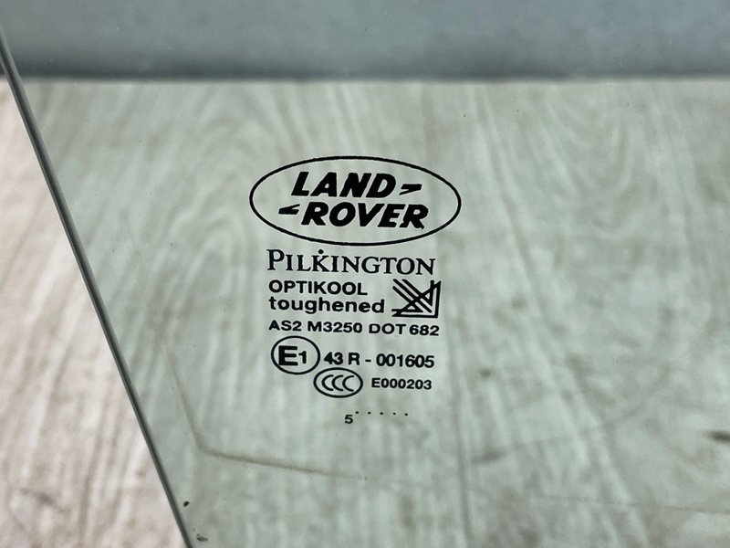 Стекло двери передней правой, Москва