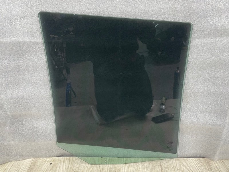 Стекло двери задней левой, Москва