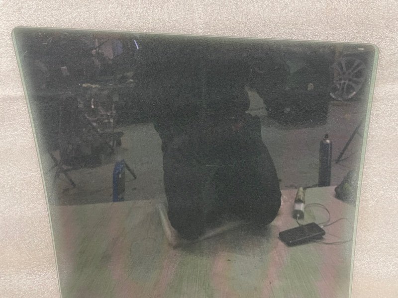 Стекло двери задней левой, Москва