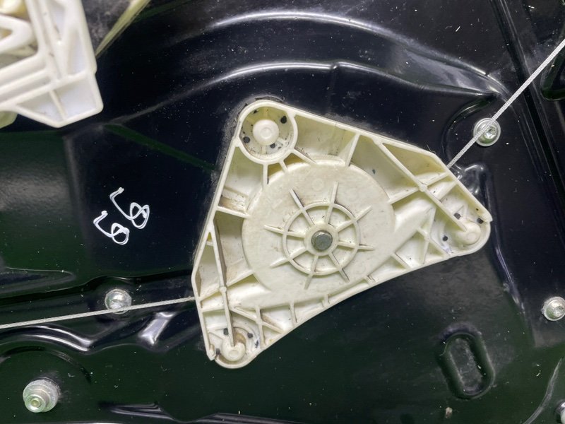 Стеклоподъемник задний, Москва