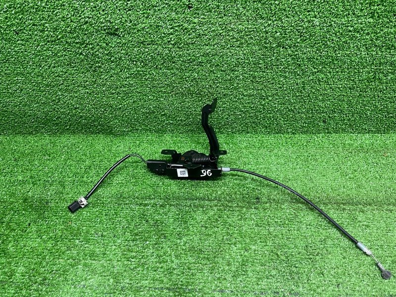 Замок капота, 2500 рублей, Москва