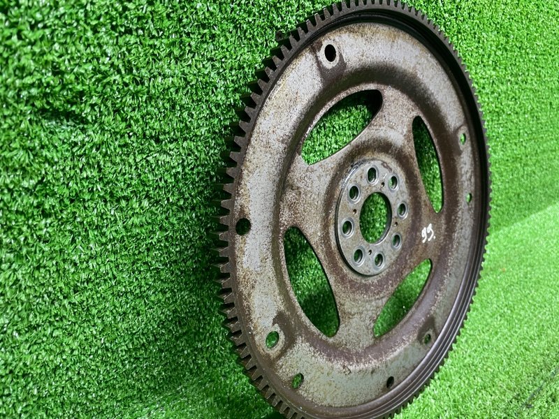 Маховик, 2000 рублей, Москва