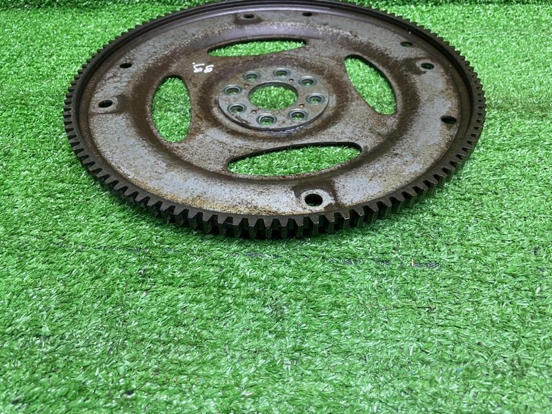 Маховик, 2000 рублей, Москва