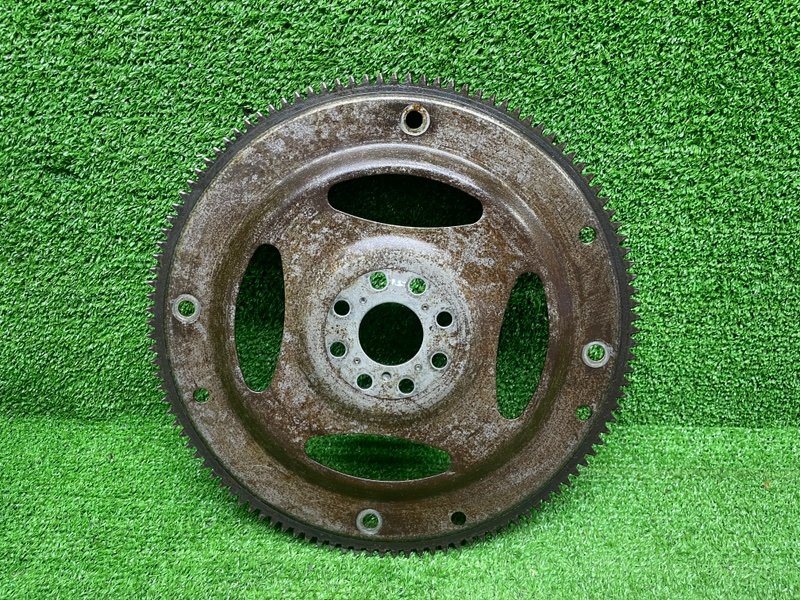 Маховик, 2000 рублей, Москва