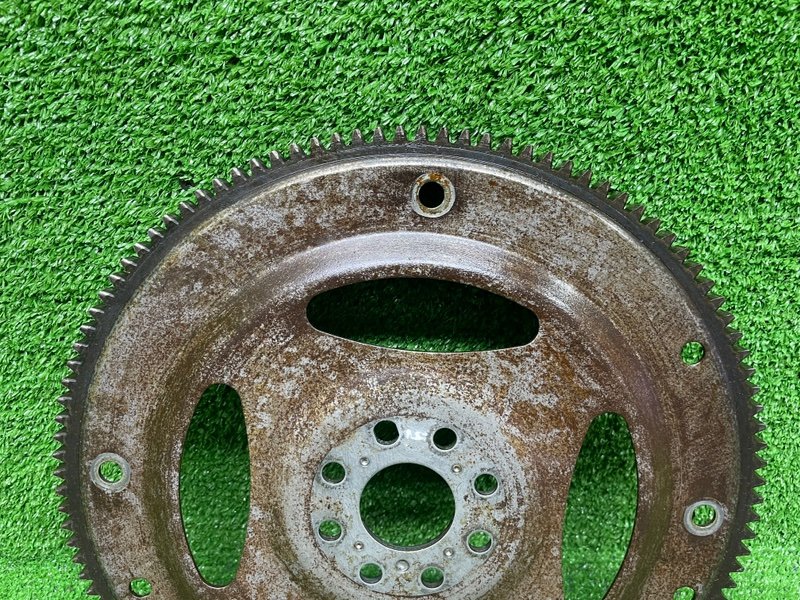 Маховик, 2000 рублей, Москва