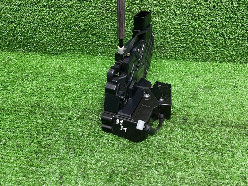 Замок двери задней правой, 2000 рублей, Москва