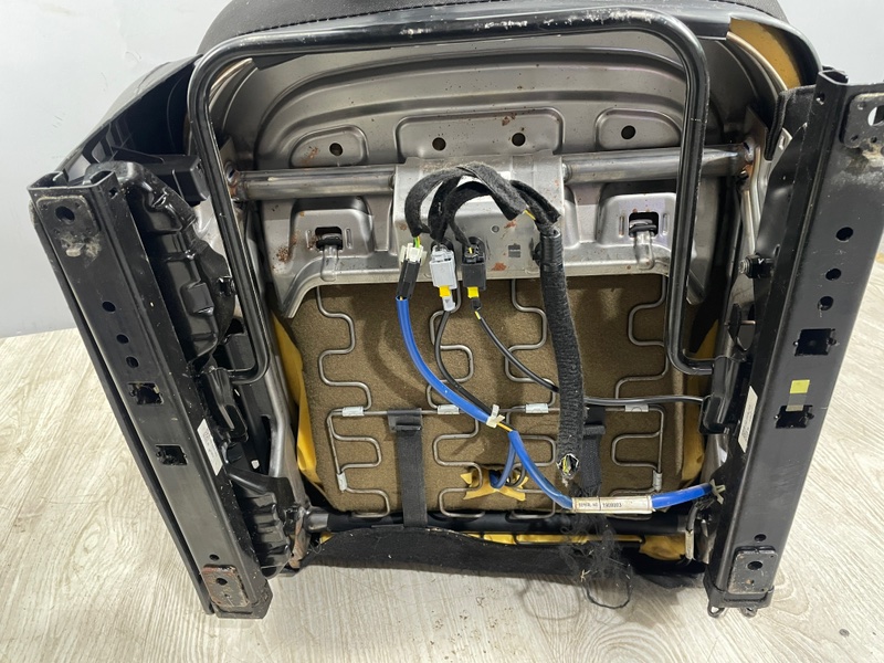 Сиденье переднее правое, 5000 рублей, Москва