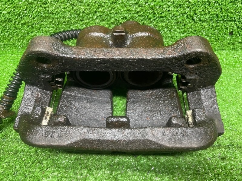 Суппорт тормозной передний правый, 3500 рублей, Москва