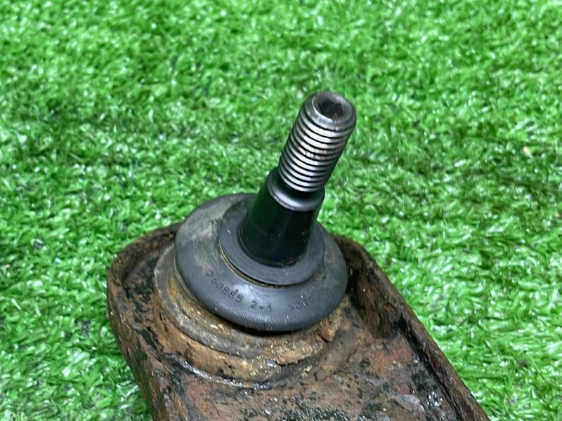 Рычаг передний левый верхний, 2000 рублей, Москва