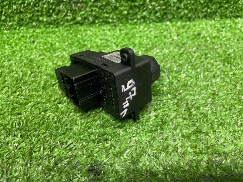 Блок управления зеркалами, 1000 рублей, Москва