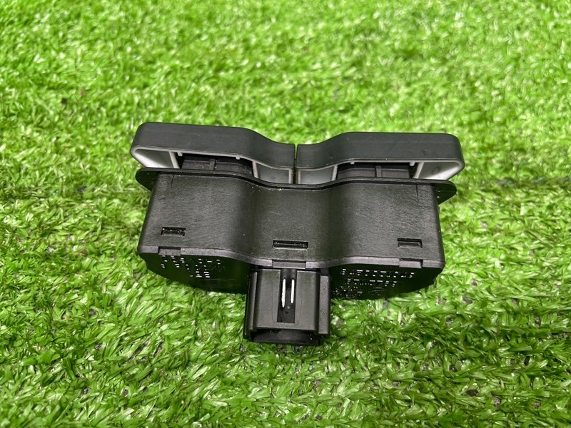 Кнопка обогрева сидений, 1000 рублей, Москва