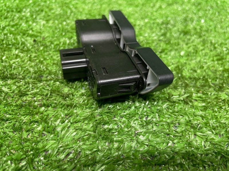 Кнопка обогрева сидений, 1000 рублей, Москва