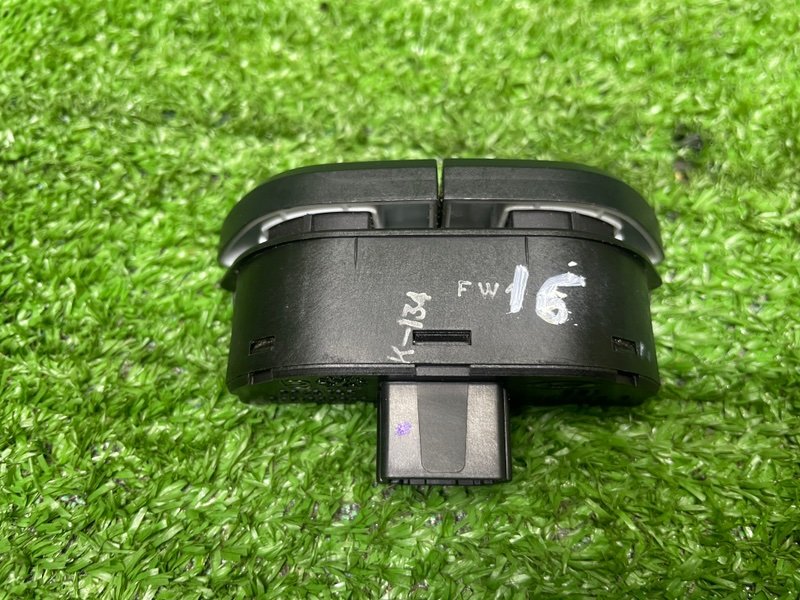 Кнопка обогрева сидений, 1000 рублей, Москва