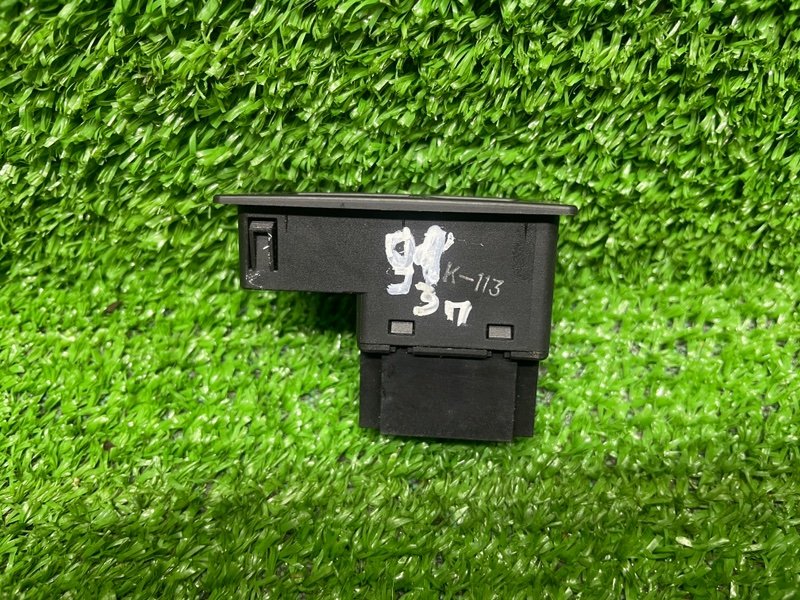 Кнопка стеклоподъемника, 500 рублей, Москва