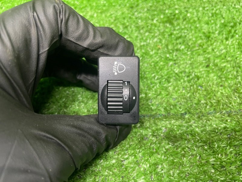 Кнопка корректора фар, 500 рублей, Москва