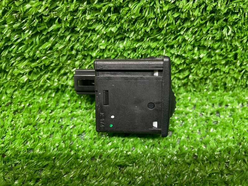 Кнопка корректора фар, 500 рублей, Москва