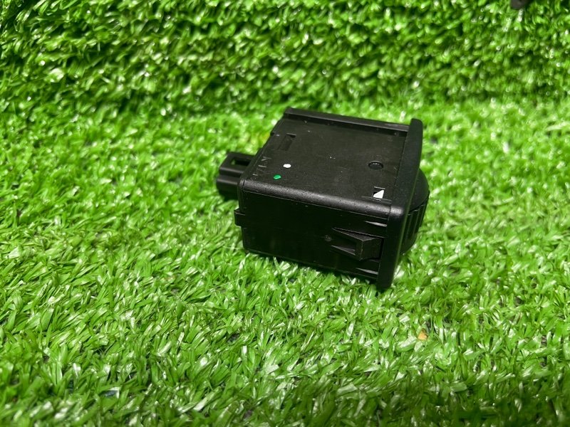 Кнопка корректора фар, 500 рублей, Москва