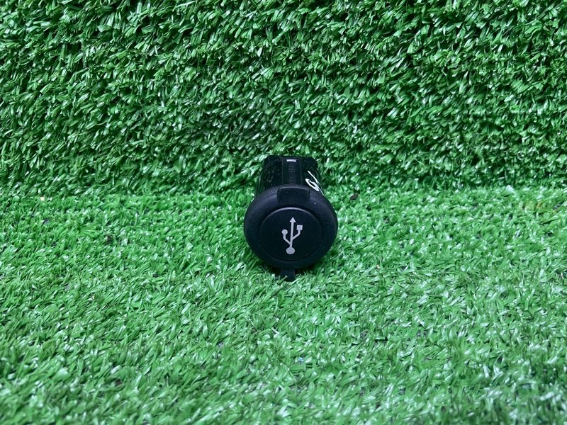 Разъем (USB/AUX), 2000 рублей, Москва