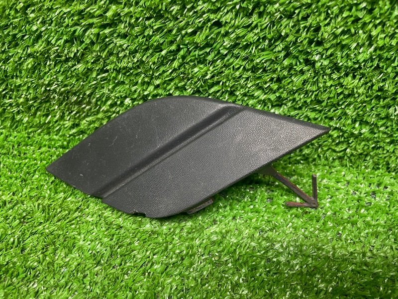 Заглушка буксировочного крюка, 500 рублей, Москва