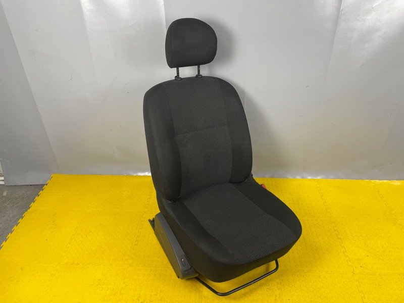 Сиденье переднее правое, 7000 рублей, Москва