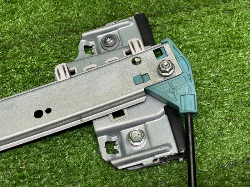 Стеклоподъемник задний, 2000 рублей, Москва