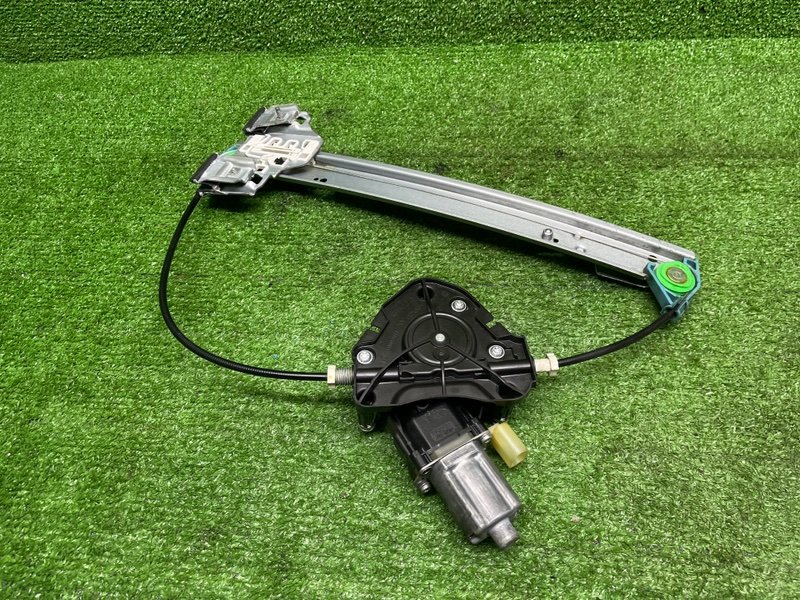 Стеклоподъемник задний, 2000 рублей, Москва