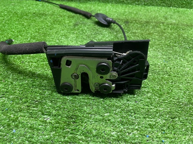 Замок двери задней правой, 3000 рублей, Москва