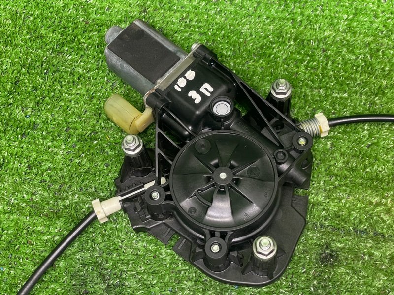 Стеклоподъемник задний, 2900 рублей, Москва