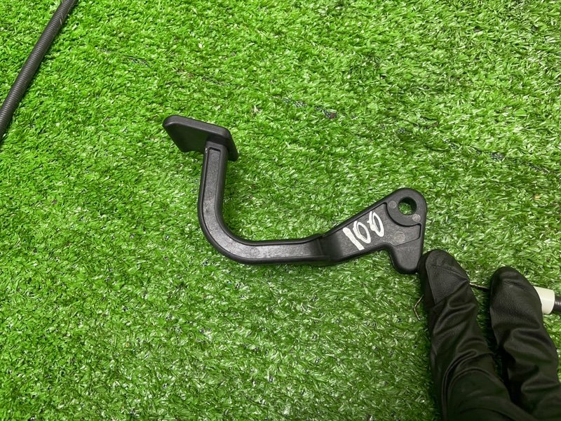 Трос замка капота, 900 рублей, Москва