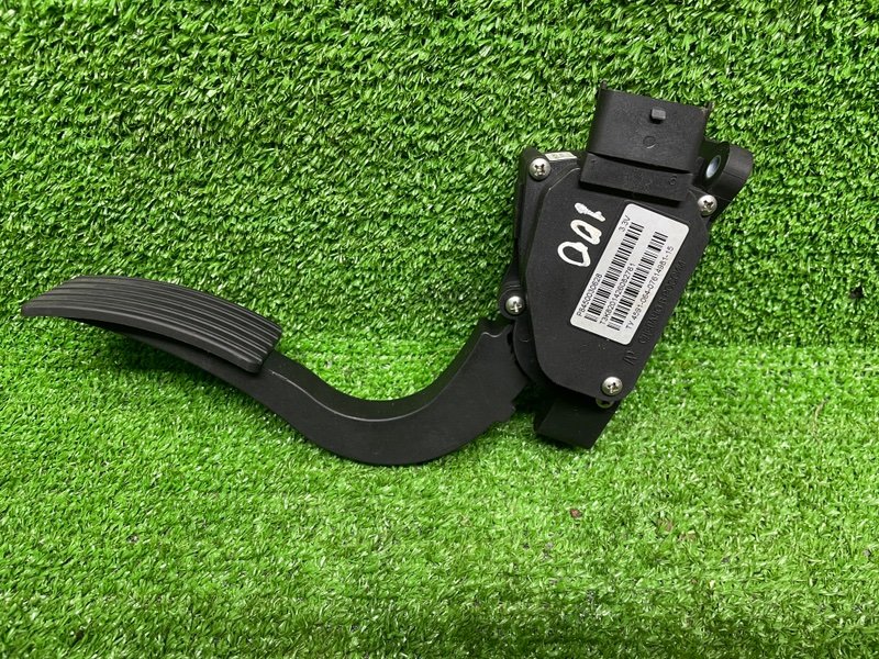 Педаль газа, 1000 рублей, Москва