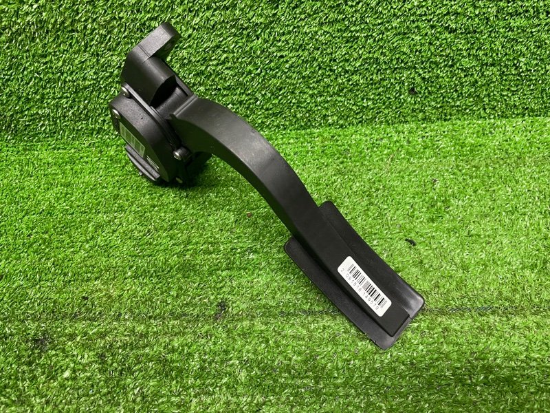 Педаль газа, 1000 рублей, Москва