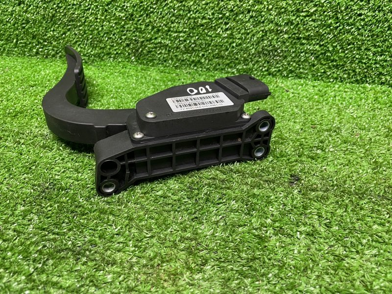 Педаль газа, 1000 рублей, Москва