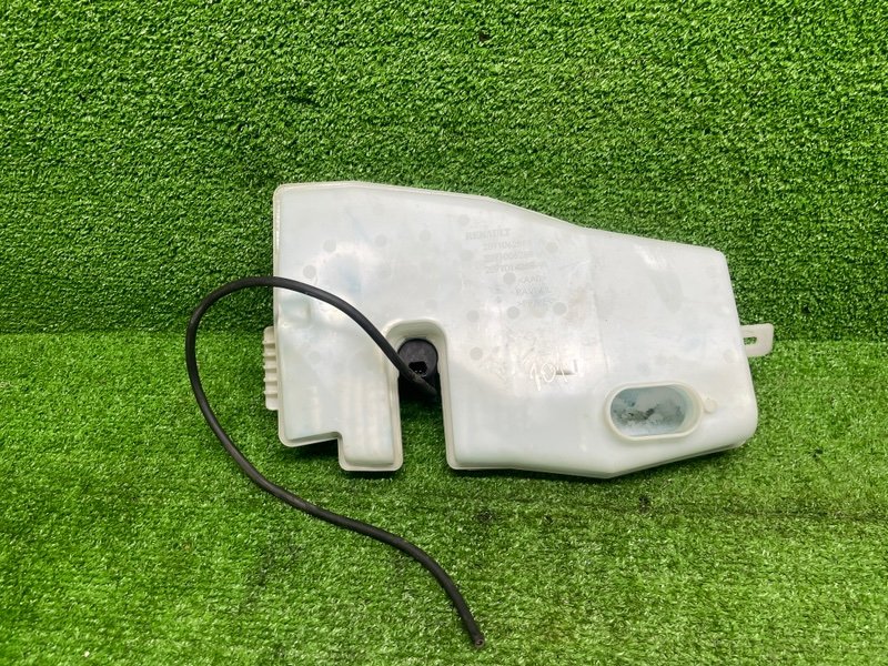 Бачок омывателя лобового стекла, 1000 рублей, Москва