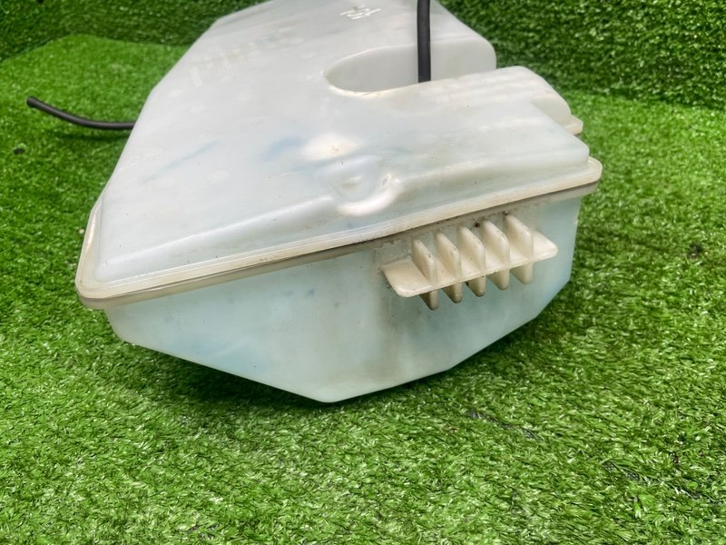 Бачок омывателя лобового стекла, 1000 рублей, Москва