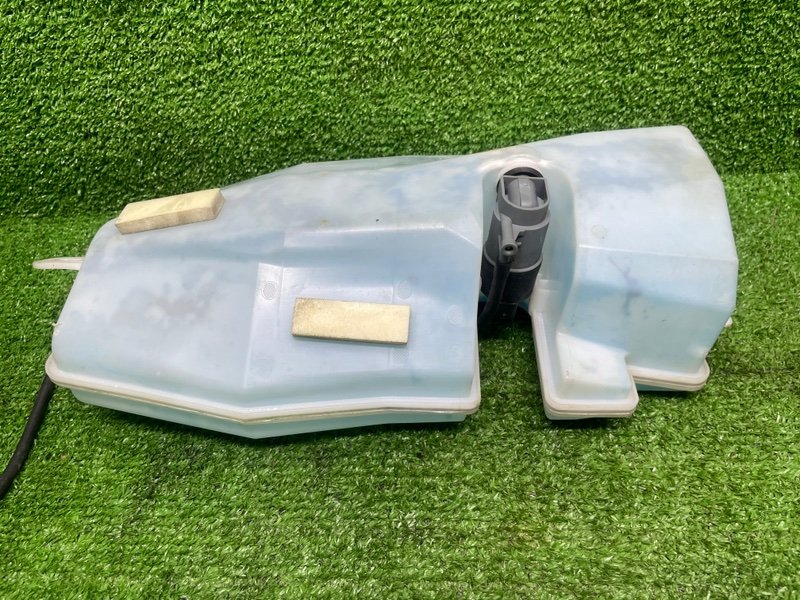 Бачок омывателя лобового стекла, 1000 рублей, Москва