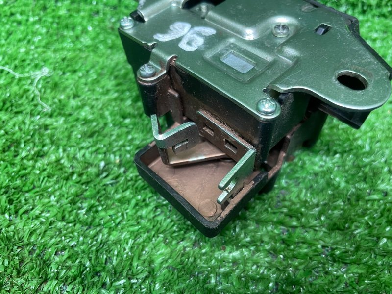 Замок багажника, 2500 рублей, Москва