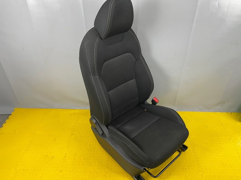 Сиденье переднее правое, 10000 рублей, Москва