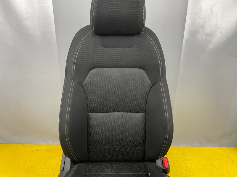 Сиденье переднее правое, 10000 рублей, Москва