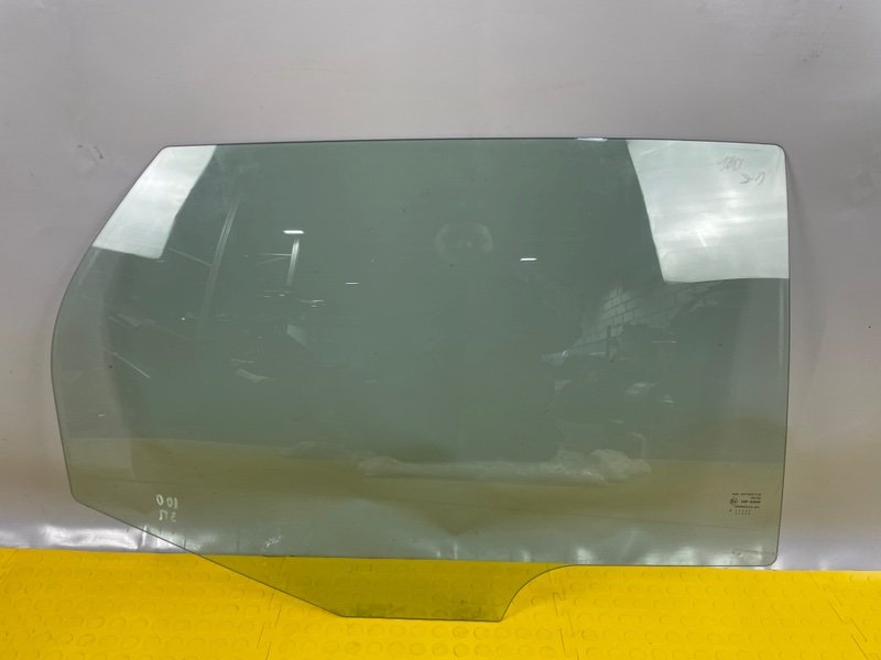 Стекло двери задней правой, 3500 рублей, Москва