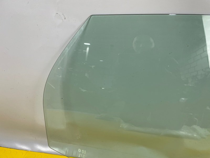 Стекло двери задней правой, 3500 рублей, Москва