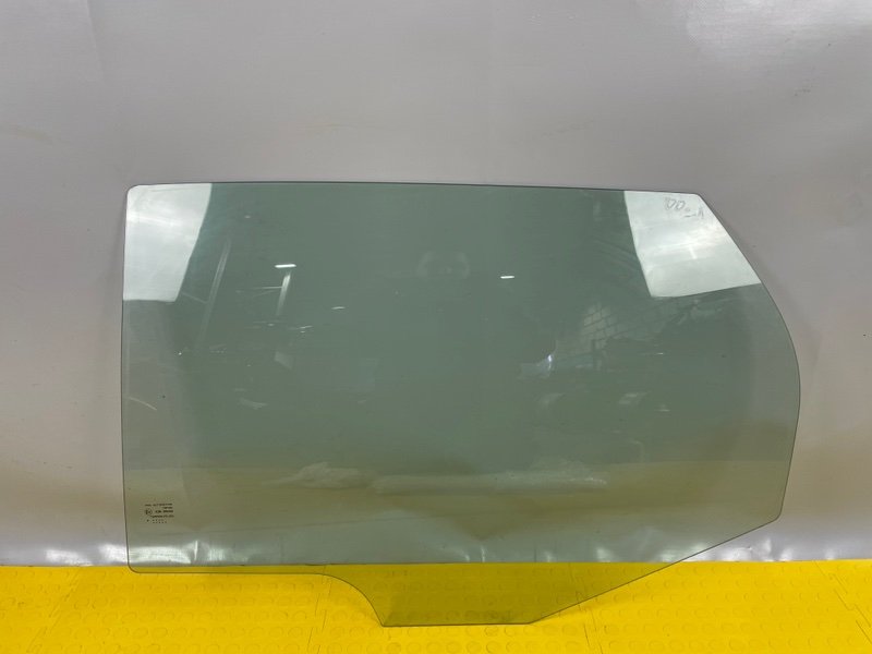 Стекло двери задней левой, 3000 рублей, Москва