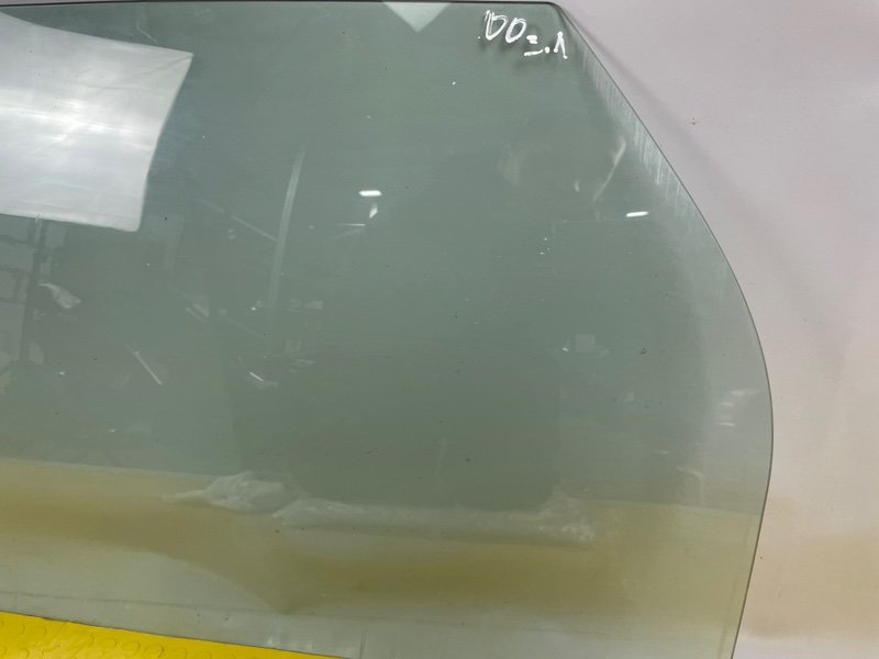 Стекло двери задней левой, 3000 рублей, Москва