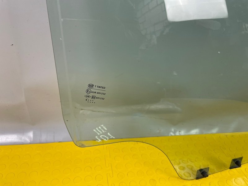 Стекло двери передней правой, 2500 рублей, Москва